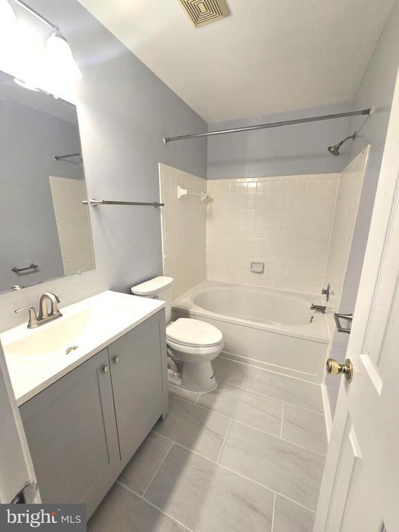Building Photo - 14006 Betsy Ross Ln