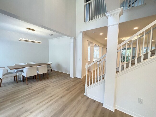 Building Photo - Beautifully Renovated Home in Tampa Palms ...