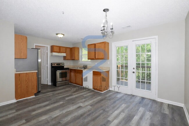 Building Photo - Pet-Friendly Living in Pinedale – 3BR/2.5BA Ready for You