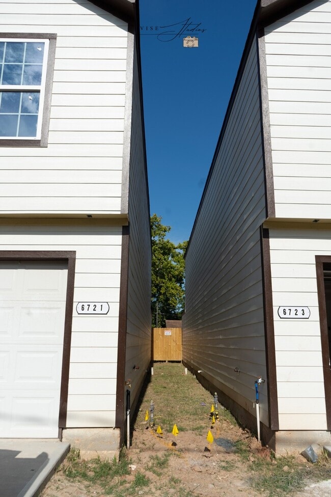 Building Photo - 6721 Cohn St