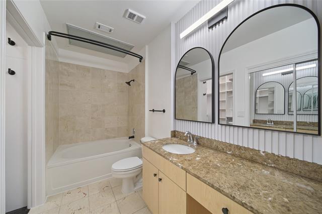 Building Photo - 3225 Turtle Creek Blvd Blvd