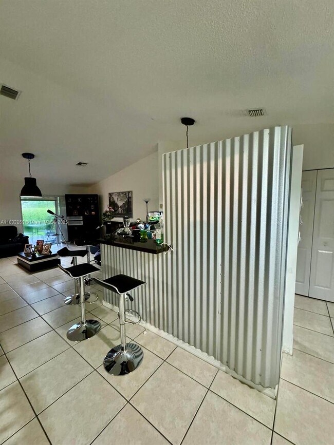 Building Photo - 1631 Orion Ln