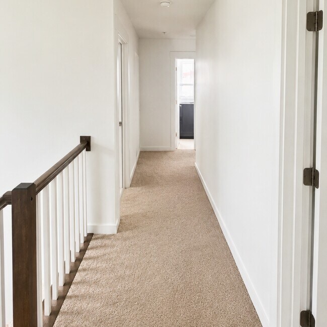 Building Photo - 1206 Marsalis Pl