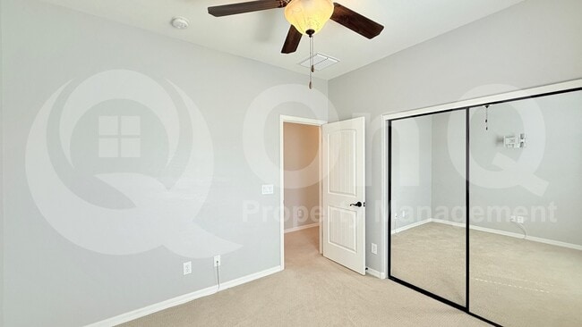 Building Photo - 3945 E Mesquite St