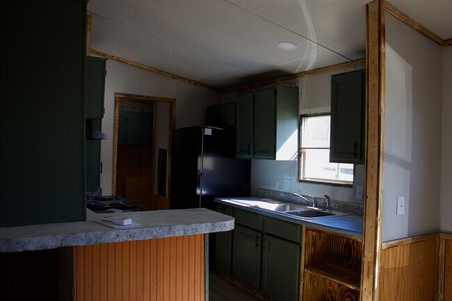 Building Photo - Remodeled 3 bed 2 bath - Cassville