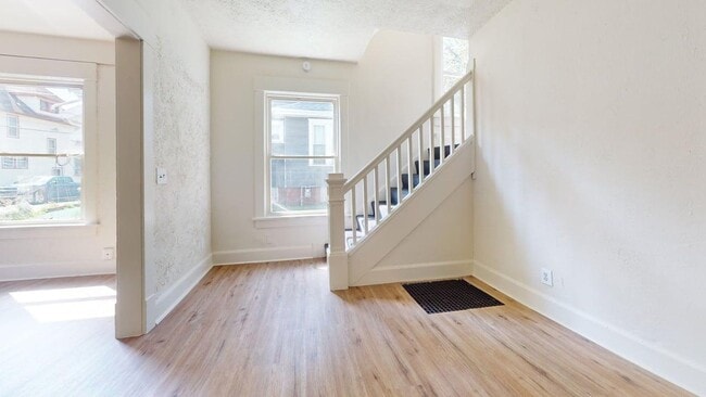 Building Photo - 1223 Troy Pl NW