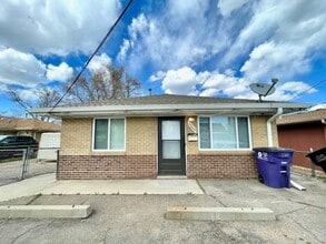 Building Photo - Remodeled Ranch Duplex