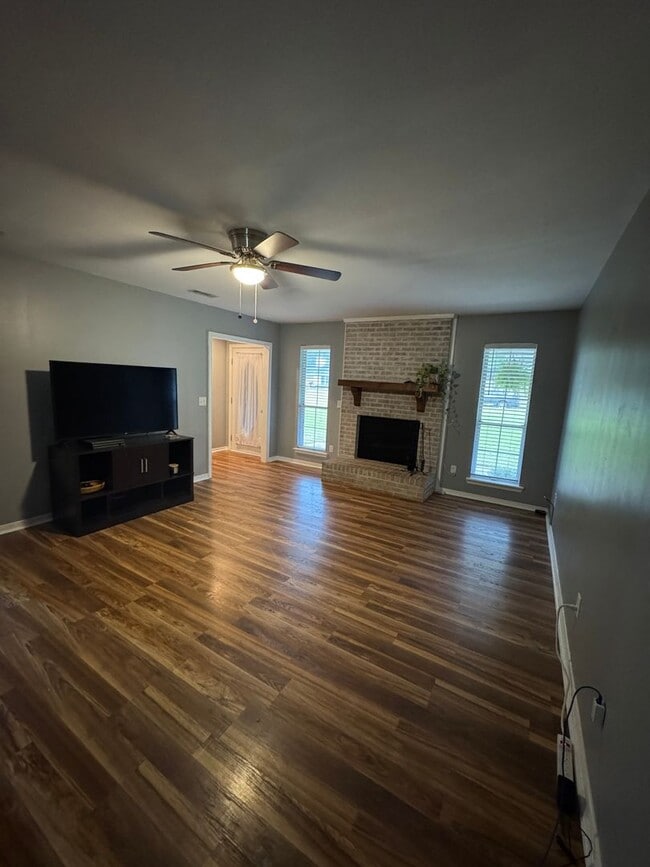 Building Photo - Foxhill Subdivision!