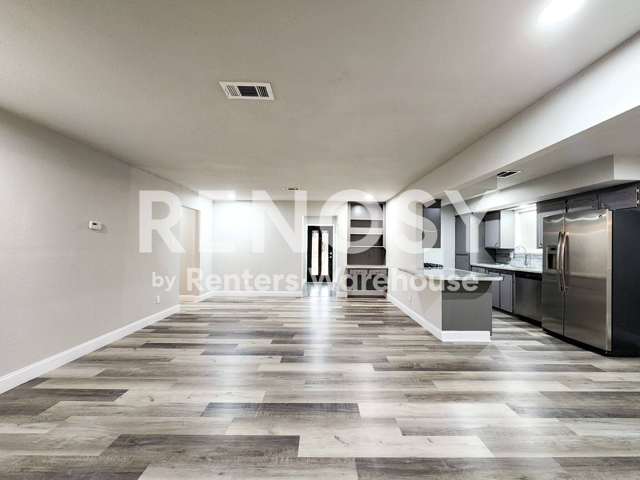 Building Photo - 9750 Hillis St