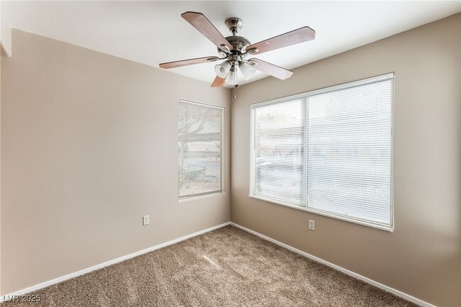 Building Photo - 5710 E Tropicana Ave