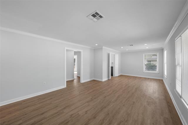 Building Photo - 2416 Lake Air Dr