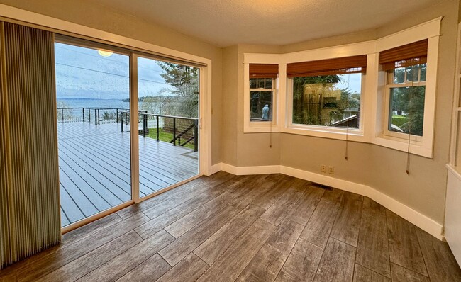 Building Photo - So close to the water you can hear the ferry announcements....oh and the sunrise is spectacular