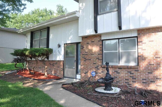 Building Photo - 2623 N 98th St