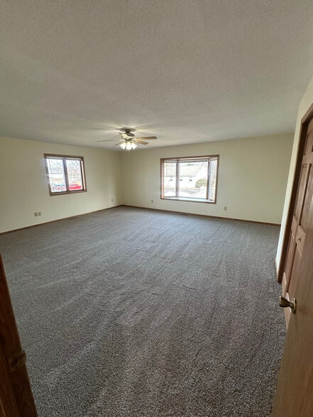 Building Photo - 1802 Talen St