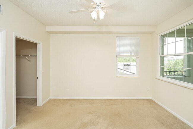 Building Photo - 1005 Bella Vista Blvd
