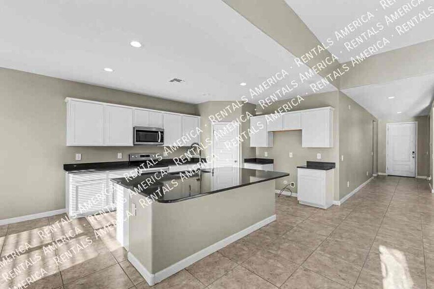 Building Photo - 17028 N Palo Verde St