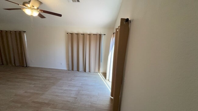 Building Photo - 505 S 93rd Pl