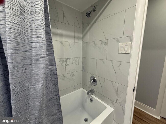 Building Photo - 129 Clearfield Ave