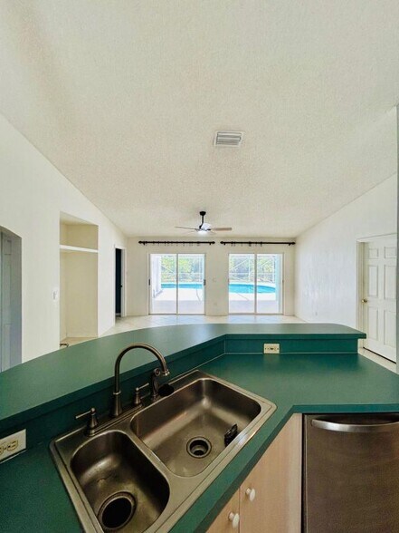 Building Photo - 5473 NW Carla Ct