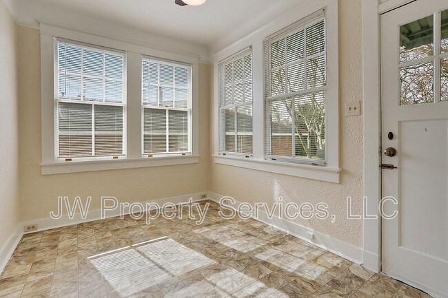 Building Photo - 128 Lake Ave