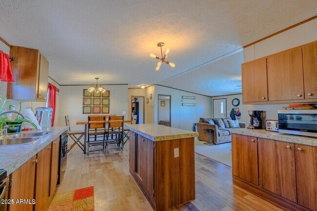 Building Photo - 8953 S Aubrey Cir