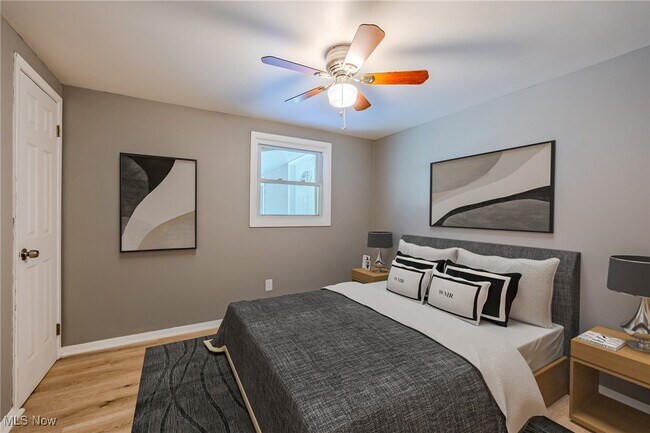 Building Photo - 34690 Beachpark Dr