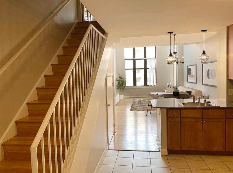 Entrance - 400 Massachusetts Ave NW