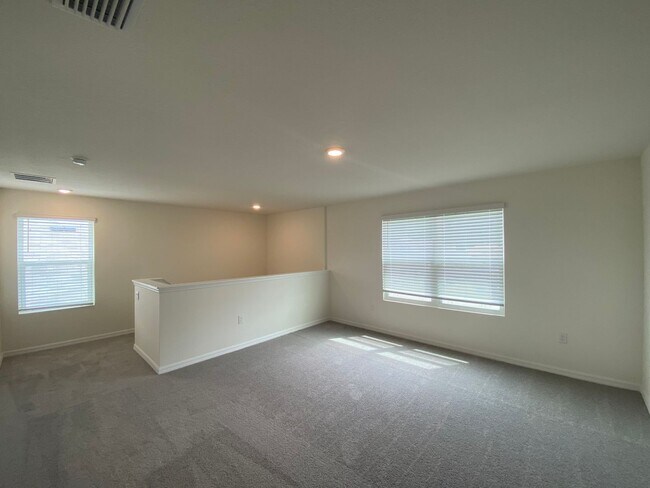 Building Photo - Avalon Woods 4/3/2 ***WON'T LAST***