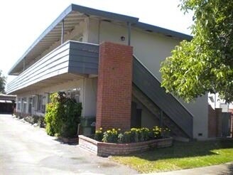 Building Photo - 0146 - Clifton Ave 389