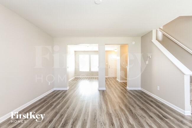 Building Photo - 6159 N Woods Edge Dr