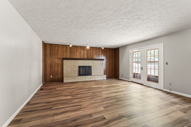 Building Photo - 4033 Caprice Rd