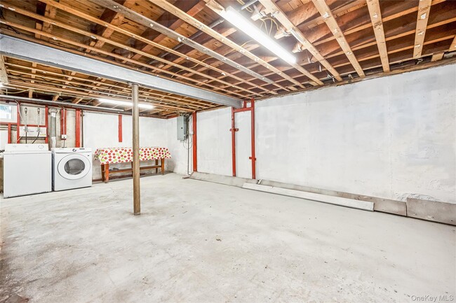 Building Photo - 63 I U Willets Rd