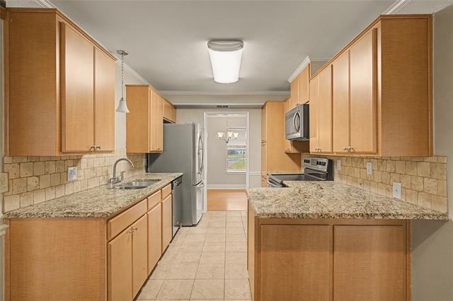 Building Photo - 3200 Hickory Ct