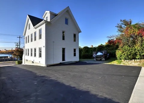 Building Photo - 425 Quinnipiac Ave