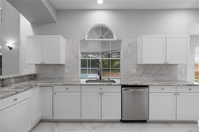 Building Photo - 1628 SE 29th Terrace