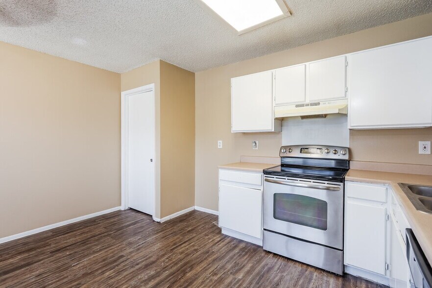 Building Photo - 2949 Moss Plain Dr
