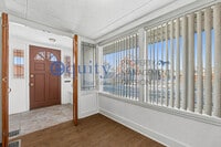 Building Photo - Murray House for Rent