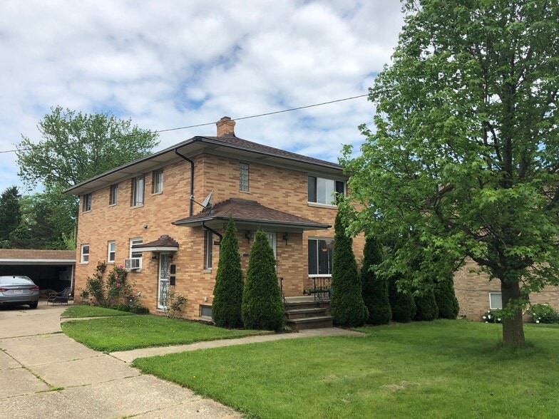 Primary Photo - 3442 Warren Rd