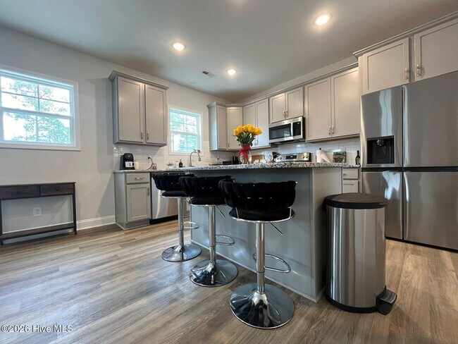 Building Photo - 280 Flying Bolt Dr