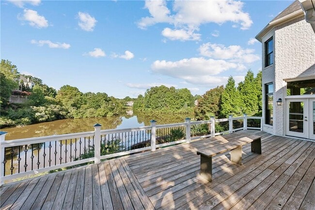Building Photo - 675 Falls Lake Dr