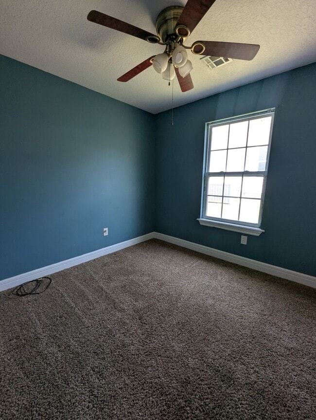 Building Photo - FOR RENT – Gorgeous 3 Bed, 2 Bath Home in ...