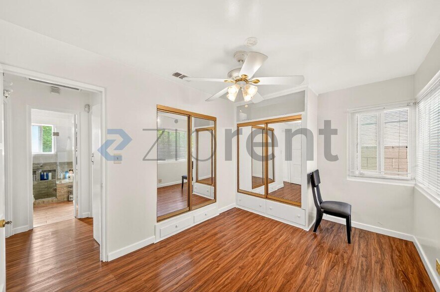 Building Photo - 2853 Doolittle Ave