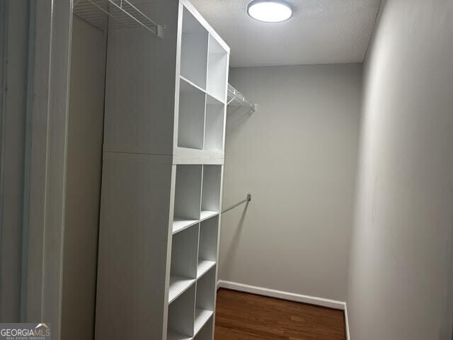 Building Photo - 527 Acorn Ln