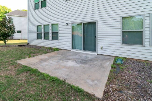 Building Photo - Spacious & Elegant 4 Bedroom Home in Fort ...