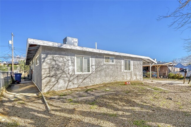 Building Photo - 214 George Pl