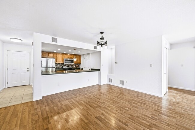 Building Photo - 23712 Pondview Pl