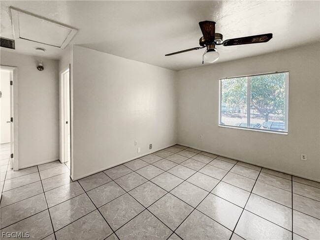 Building Photo - 2239 Iris Way