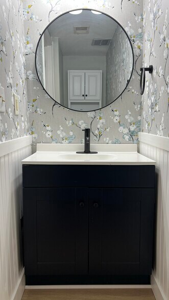Building Photo - 13907 Falkirk Cir