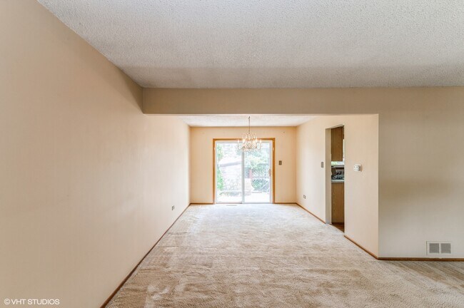 Building Photo - 13633 Cherry Ln