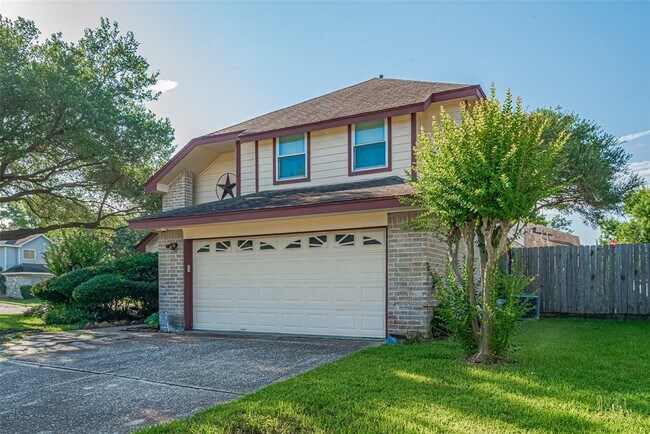 Building Photo - 15803 Locust Grove Dr